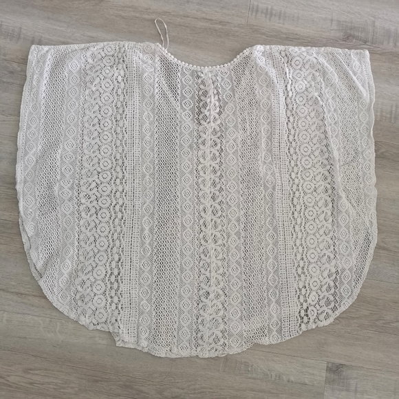 Lace Lose Top - Picture 3 of 4